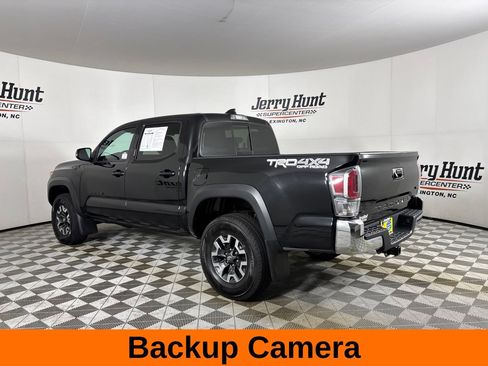 Used 2023 Toyota Tacoma TRD Off-Road AWD/4WD image 9