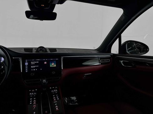 Used 2024 Porsche Macan S image 36