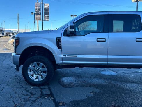 Used 2017 Ford F250 XLT image 8
