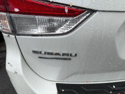Used 2024 Subaru Forester Premium AWD/4WD image 9