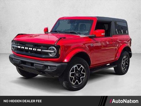 Used 2023 Ford Bronco Outer Banks AWD/4WD image 1