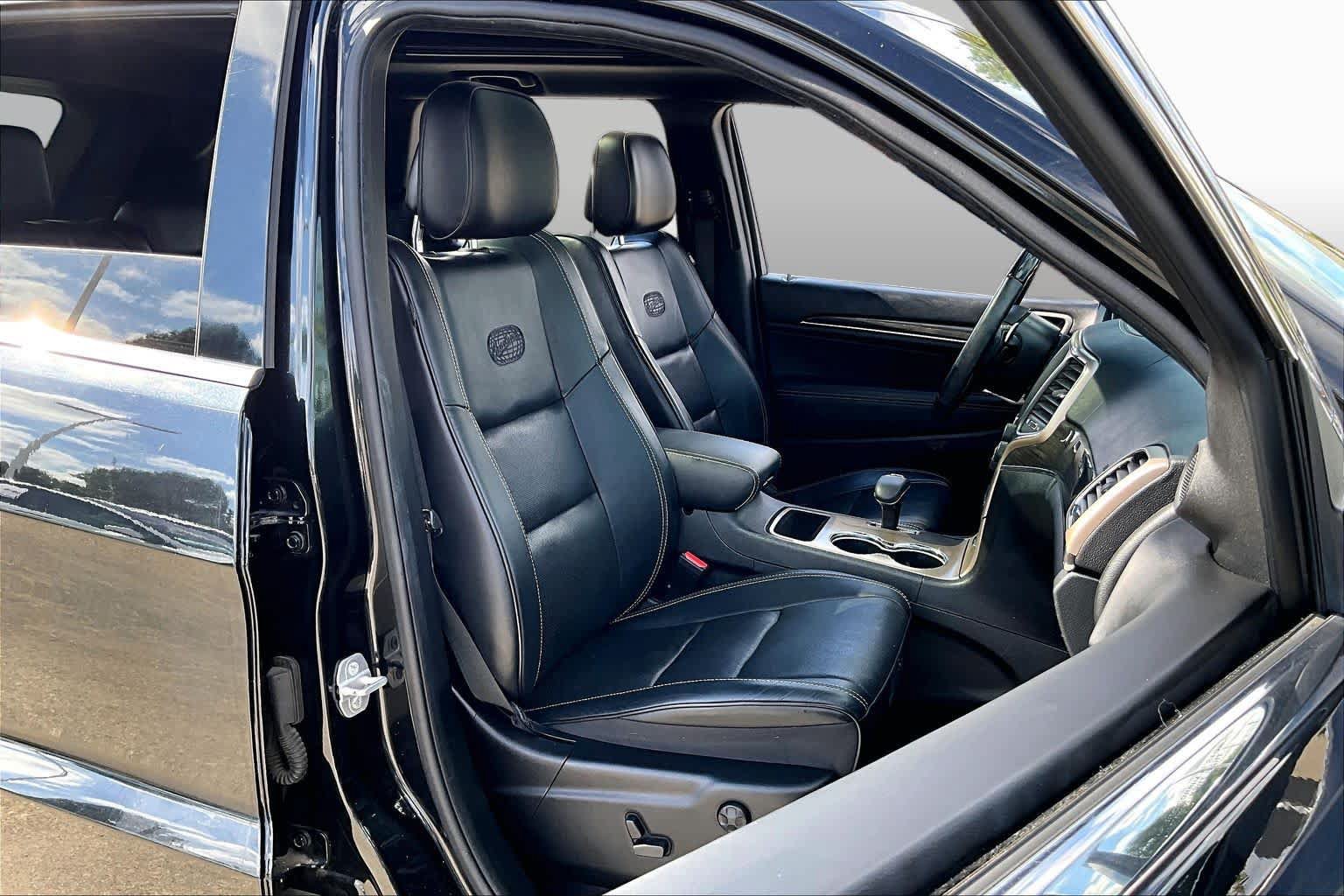 Used 2015 Jeep Grand Cherokee Overland RWD image 8