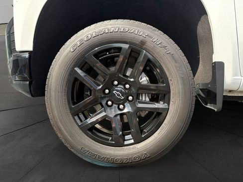 Used 2021 Chevrolet Silverado 1500 Custom Trail Boss w/ LPO, Dark Essentials Package AWD/4WD image 14
