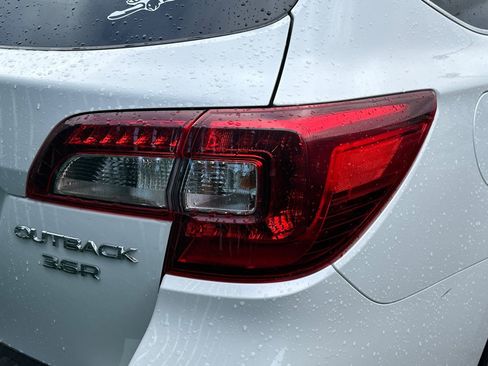 Used 2015 Subaru Outback 3.6R Limited image 6