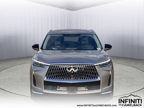 New 2026 INFINITI QX60 Luxe w/ Family Package image 8