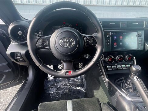 Used 2023 Toyota GR86 Premium w/ ALL Weather Mat Package (TMS) image 6