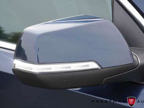 Used 2023 Chevrolet Traverse LT FWD image 14