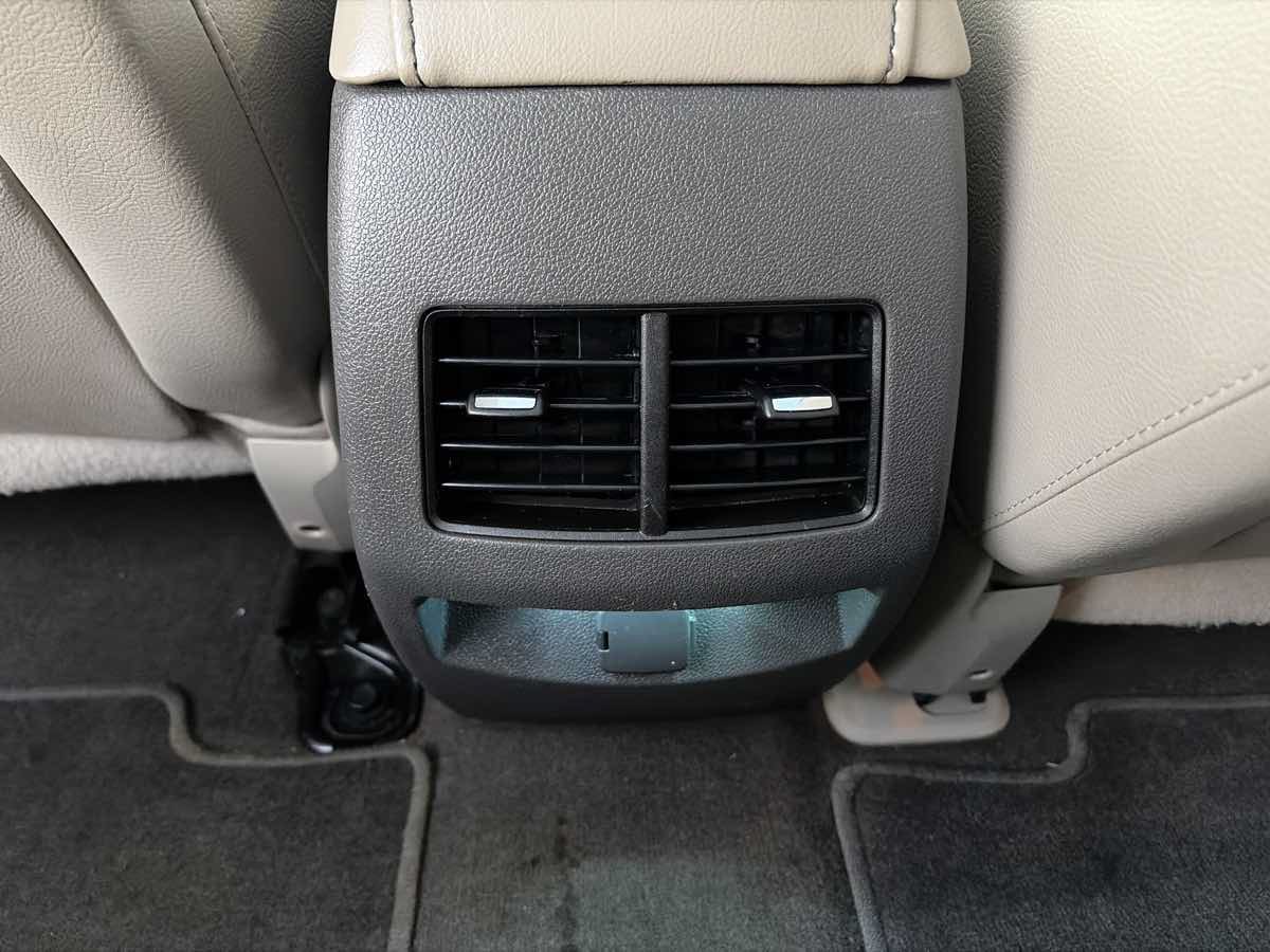 Used 2013 Ford Edge Limited FWD image 16