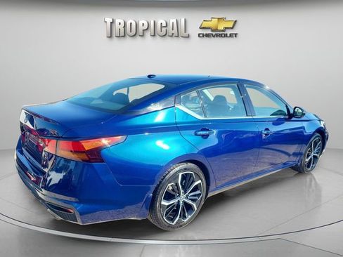 Used 2024 Nissan Altima 2.5 SR FWD image 5