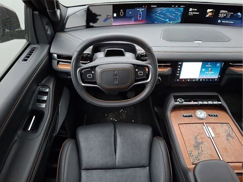 New 2025 Lincoln Navigator L Black Label AWD/4WD image 10