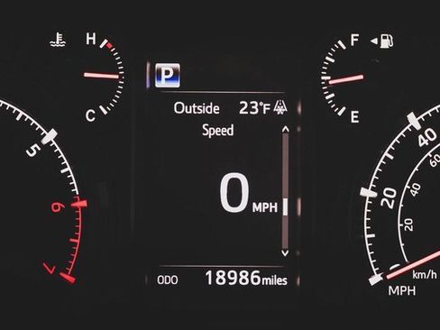 Used 2023 Toyota 4Runner SR5 Premium image 9