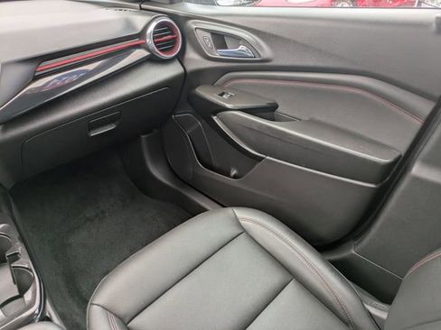 Used 2024 Chevrolet Trax RS image 14