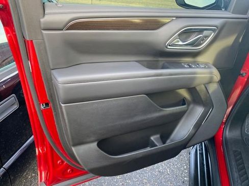 Used 2024 GMC Yukon SLE image 18