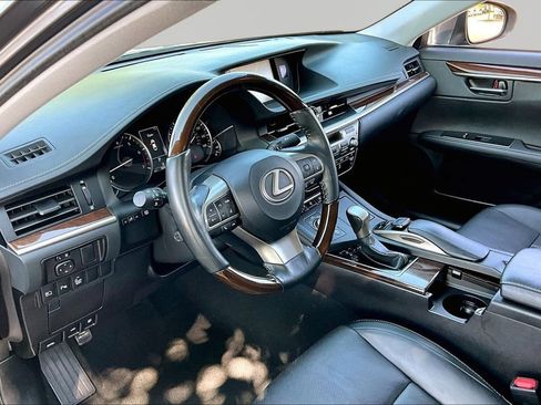 Used 2017 Lexus ES 350 w/ Luxury Package FWD image 15