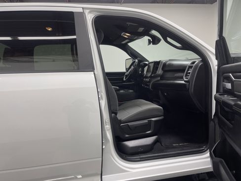 Used 2024 RAM 3500 Big Horn image 26