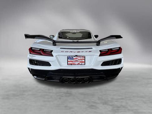 Used 2024 Chevrolet Corvette Z06 w/ Z07 Performance Package RWD image 5