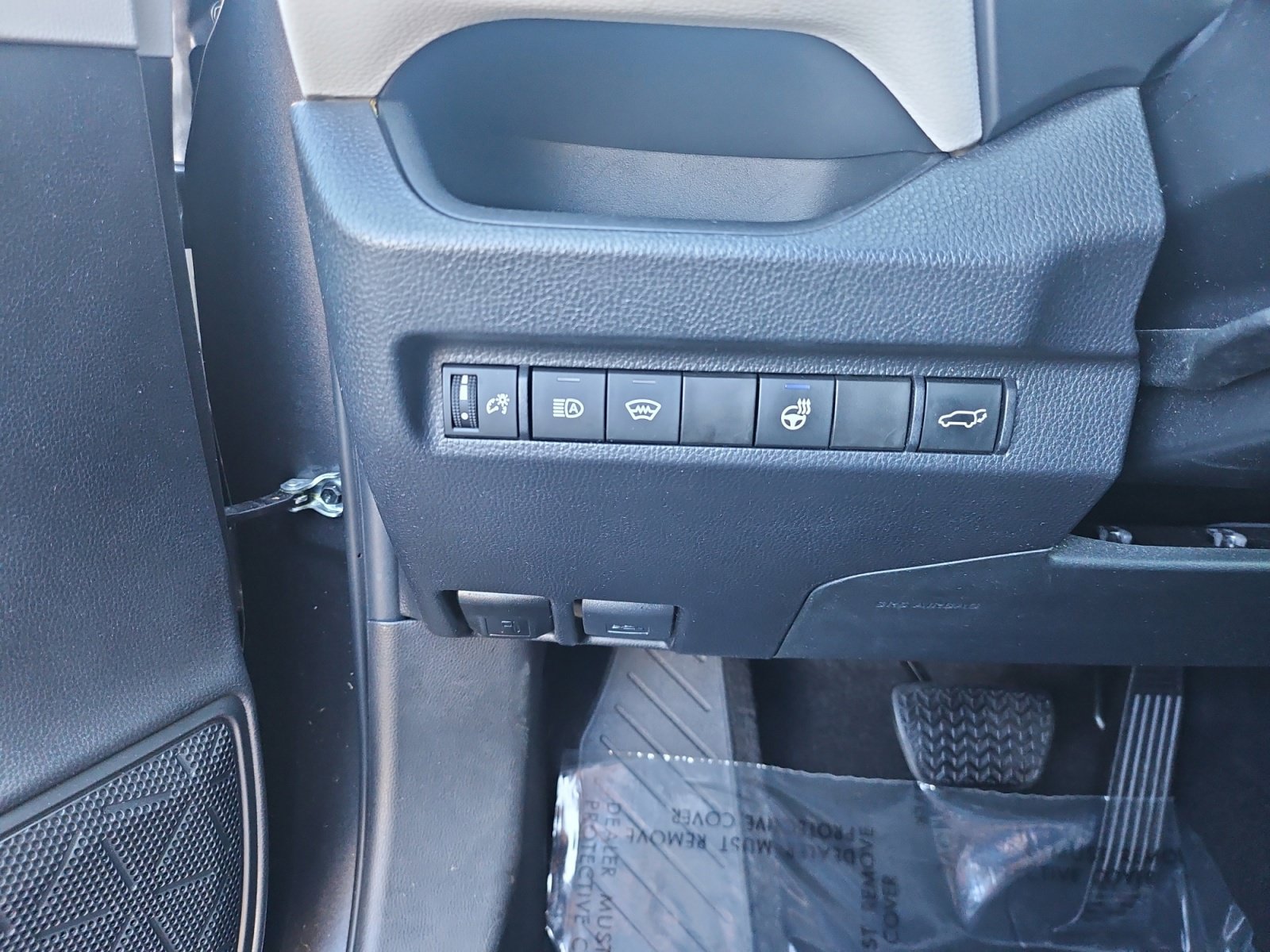 Used 2024 Toyota RAV4 XLE Premium w/ Weather Package FWD image 34