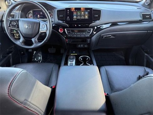 Used 2024 Honda Passport Black Edition image 12