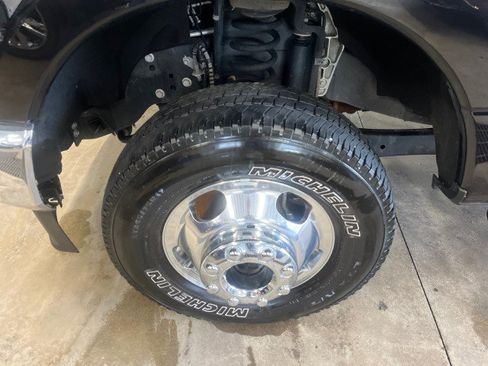 Used 2022 Ford F350 XLT w/ XLT Premium Package image 9