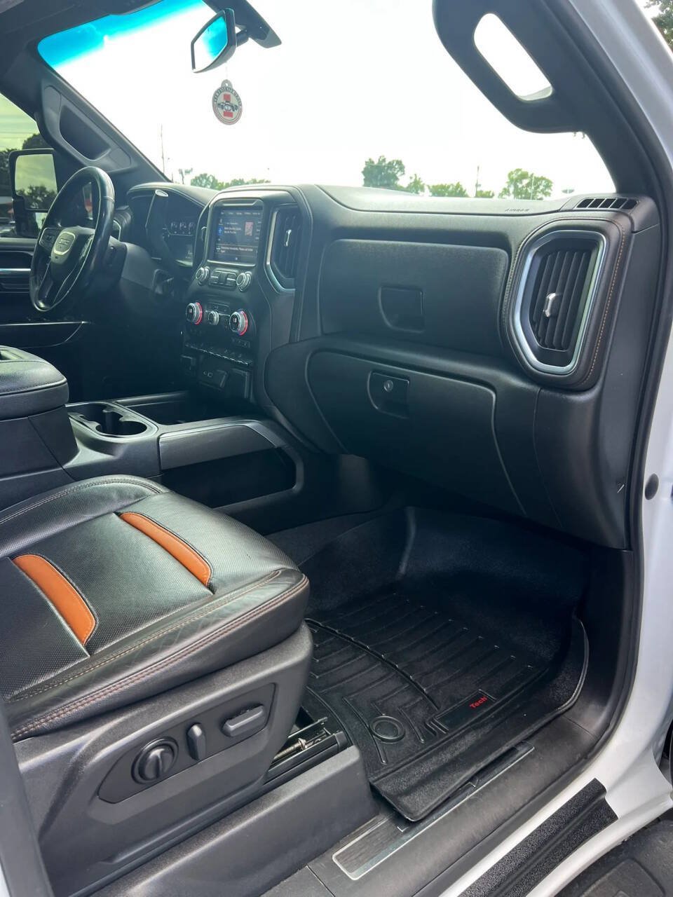 Used 2022 GMC Sierra 2500 AT4 w/ Gooseneck/5TH Wheel Package AWD/4WD image 27