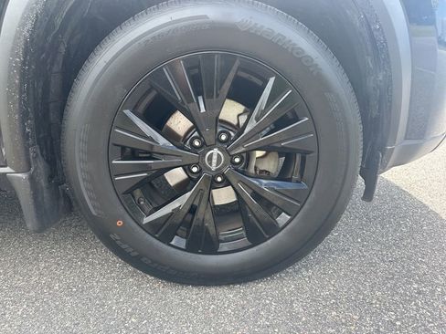 Certified 2023 Nissan Rogue SV w/ SV Premium B Package FWD image 9