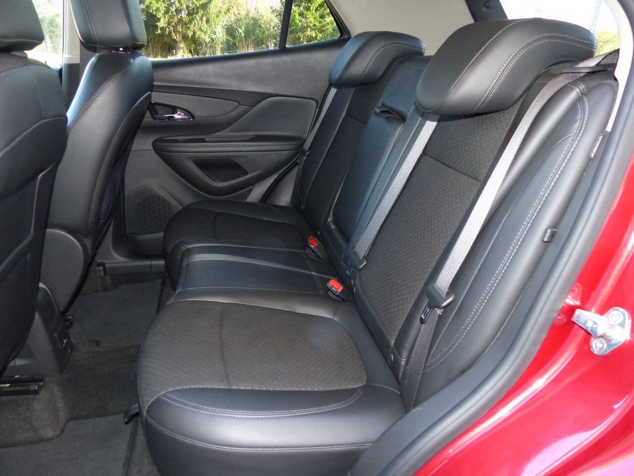 Used 2019 Buick Encore Sport Touring w/ Safety Package FWD image 26
