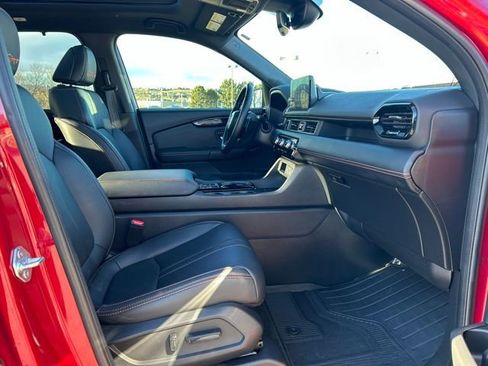 Used 2023 Honda Pilot TrailSport image 29