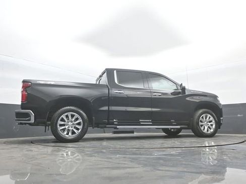 Used 2021 Chevrolet Silverado 1500 LTZ w/ Technology Package AWD/4WD image 40