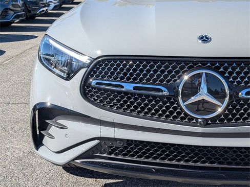 New 2026 Mercedes-Benz GLC 300 image 11