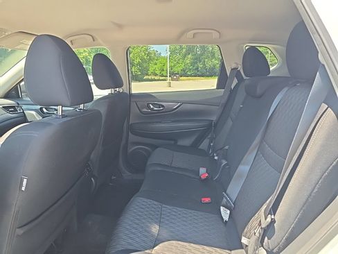 Used 2020 Nissan Rogue SV AWD/4WD image 6