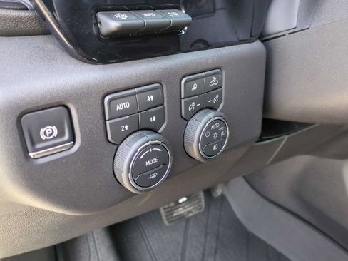 Used 2026 Chevrolet Silverado 1500 ZR2 AWD/4WD image 36