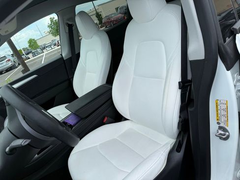 Used 2023 Tesla Model Y Long Range image 8