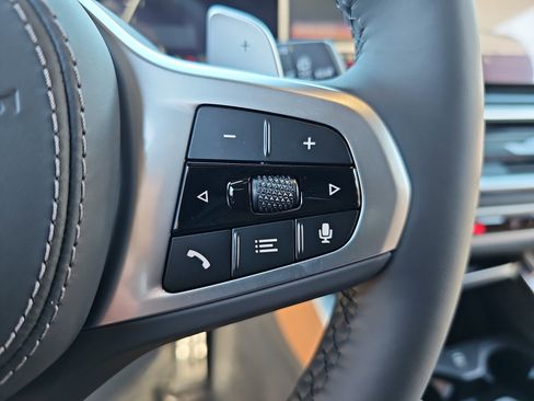 New 2026 BMW X5 sDrive40i w/ M Sport Package image 18