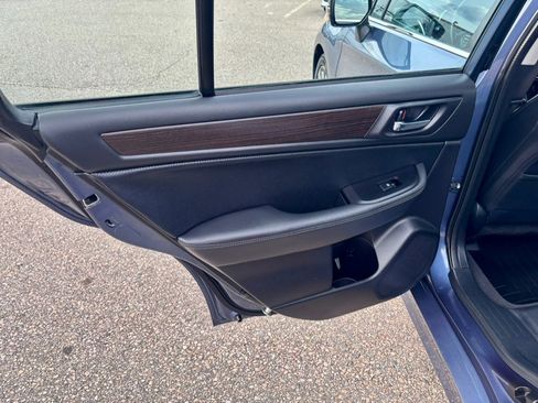 Used 2017 Subaru Legacy 2.5i Limited image 16