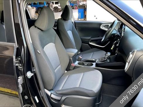 Used 2025 Kia Soul LX w/ LX Technology Package FWD image 6