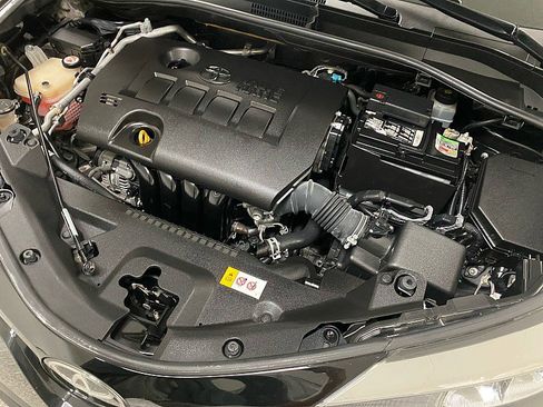 Used 2020 Toyota C-HR LE image 16