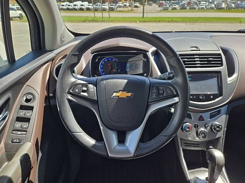 Used 2015 Chevrolet Trax LT w/ LT Plus Package FWD image 4