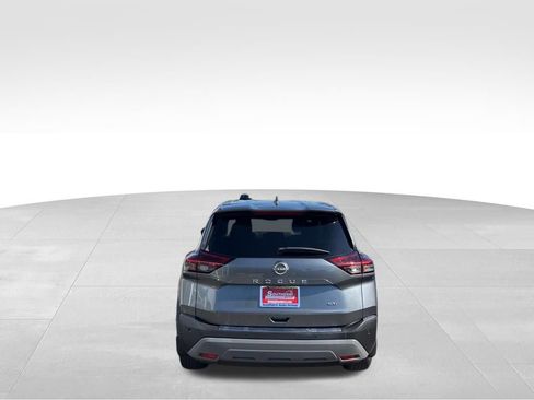 Used 2023 Nissan Rogue SV FWD image 5