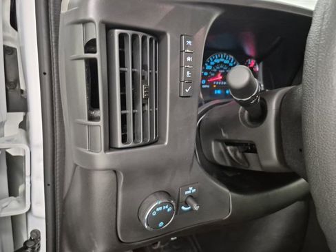 New 2025 GMC Savana 2500 Extended w/ Driver Convenience Package image 18