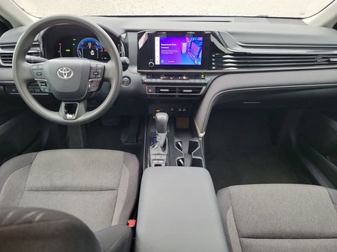 Used 2025 Toyota Camry LE FWD image 13