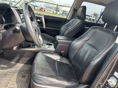 Used 2014 Toyota 4Runner Limited image 6