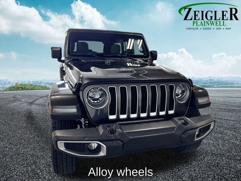 Used 2021 Jeep Wrangler Unlimited Sahara w/ LED Lighting Group AWD/4WD image 8