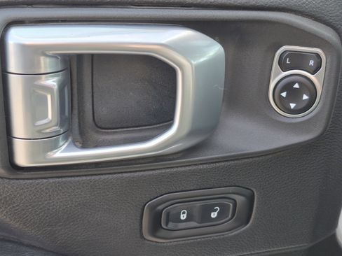 Used 2023 Jeep Wrangler Unlimited Rubicon 4xe w/ Steel Bumper Group image 28