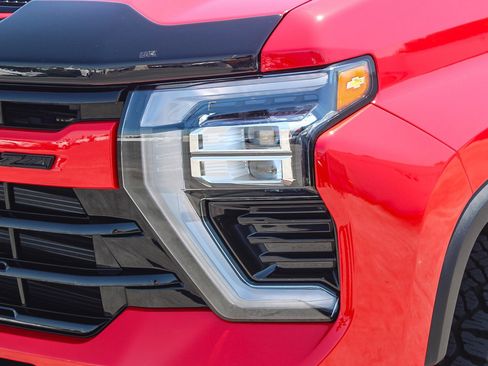Used 2024 Chevrolet Silverado 2500 LT w/ Z71 Sport Edition AWD/4WD image 5