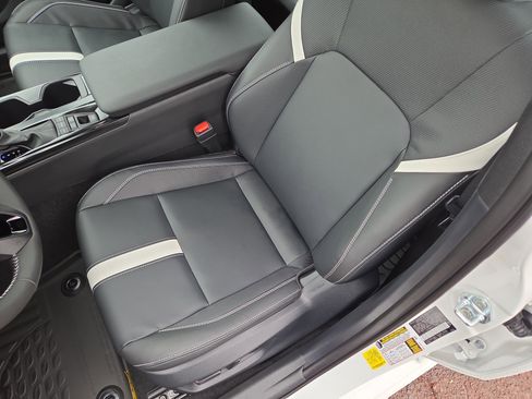 Certified 2026 Toyota Camry SE image 13