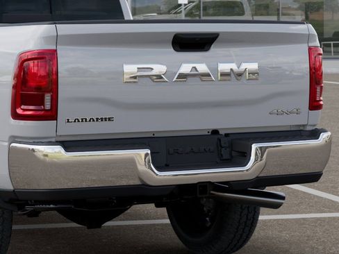 New 2026 RAM 2500 Laramie w/ Towing Technology Group AWD/4WD image 13