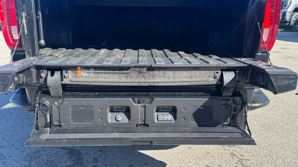 Used 2023 GMC Sierra 1500 AT4X AWD/4WD image 5