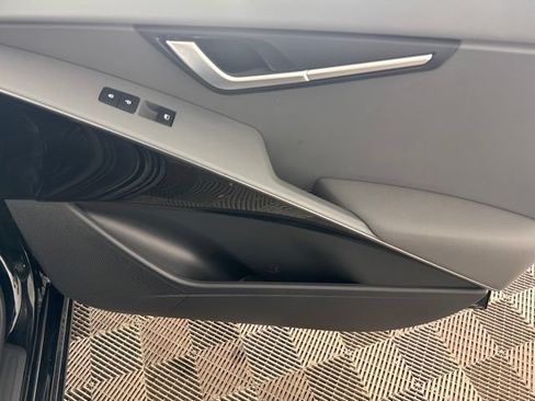 Certified 2025 Kia Niro EX FWD image 21