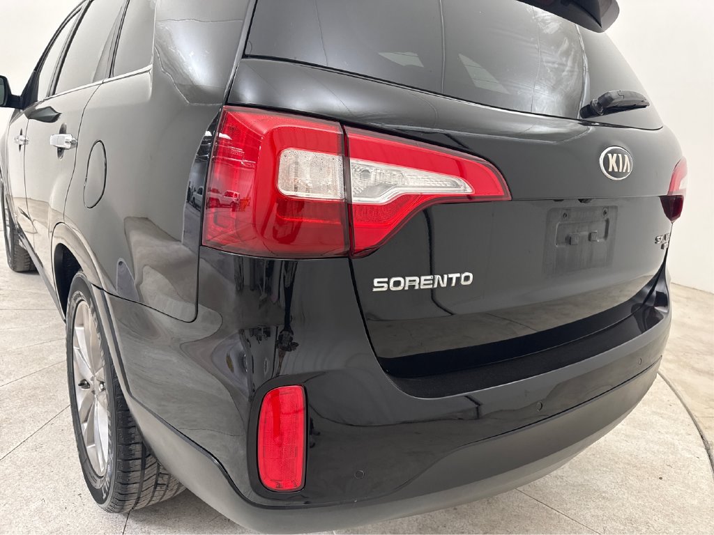 Used 2014 Kia Sorento SX w/ 3rd Row Package AWD/4WD image 22