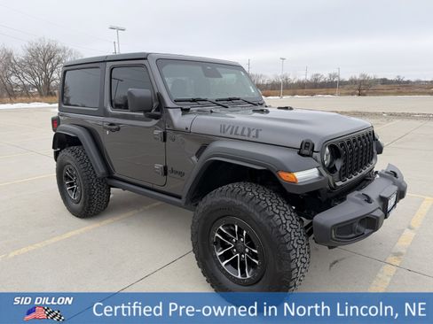Used 2025 Jeep Wrangler Sport image 6
